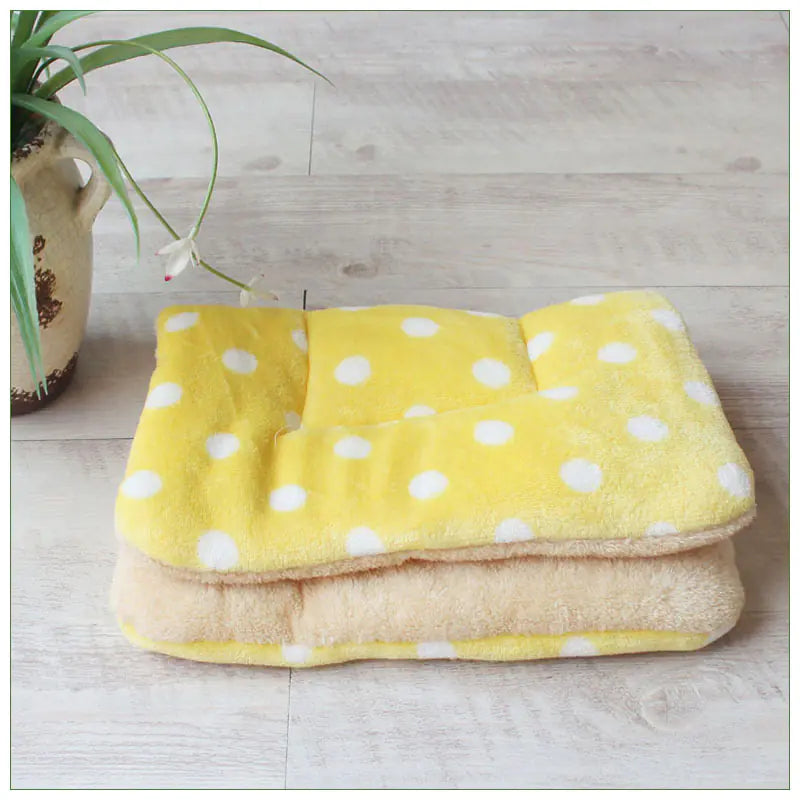 Thick Pet Mat for Cats and Dogs - All Seasons Use