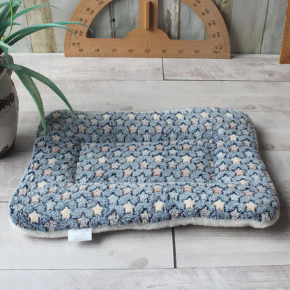 Thick Pet Mat for Cats and Dogs - All Seasons Use
