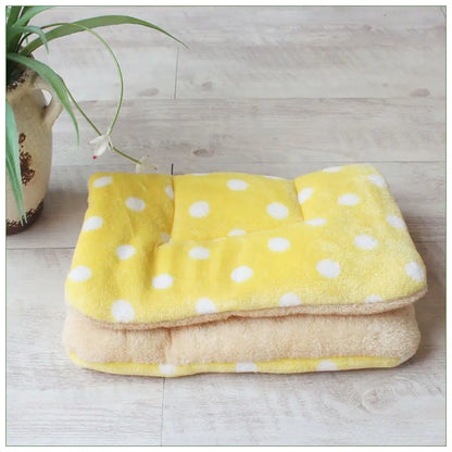 Thick Pet Mat for Cats and Dogs - All Seasons Use
